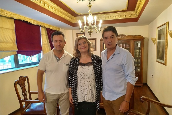 ΜΕ ΕΚΠΡΟΣΩΠΟΥΣ ΤΗΣ ΈΝΩΣΗΣ ΥΠΑΛΛΗΛΩΝ ΕΞΩΤΕΡΙΚΗΣ ΦΡΟΥΡΑΣ Η ΕΥ. ΛΙΑΚΟΥΛΗ