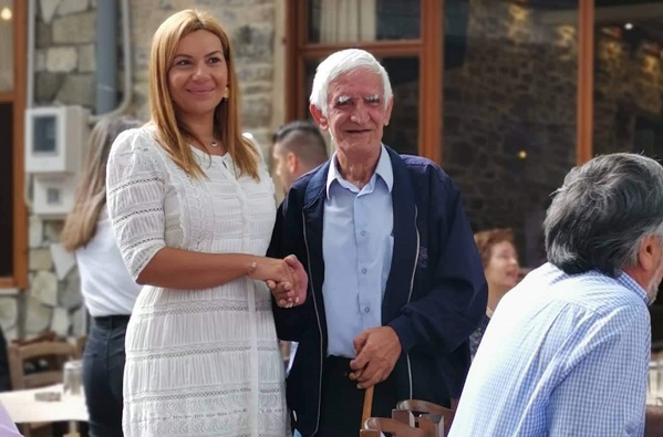 ΣΤΟ ΛΙΒΑΔΙ ΓΙΑ ΤΟ ΔΕΚΑΠΕΝΤΑΥΓΟΥΣΤΟ Η ΣΤΕΛΛΑ ΜΠΙΖΙΟΥ