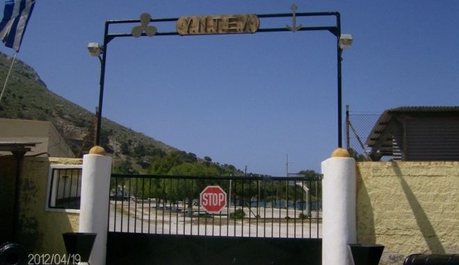 ΜΕ ΑΡΩΜΑ ΤΡΟΜΟΚΡΑΤΙΑΣ Η ΚΛΟΠΗ ΟΠΛΙΣΜΟΥ ΑΠΟ ΣΤΡΑΤΙΩΤΙΚΗ ΒΑΣΗ ΣΤΗ ΛΕΡΟ