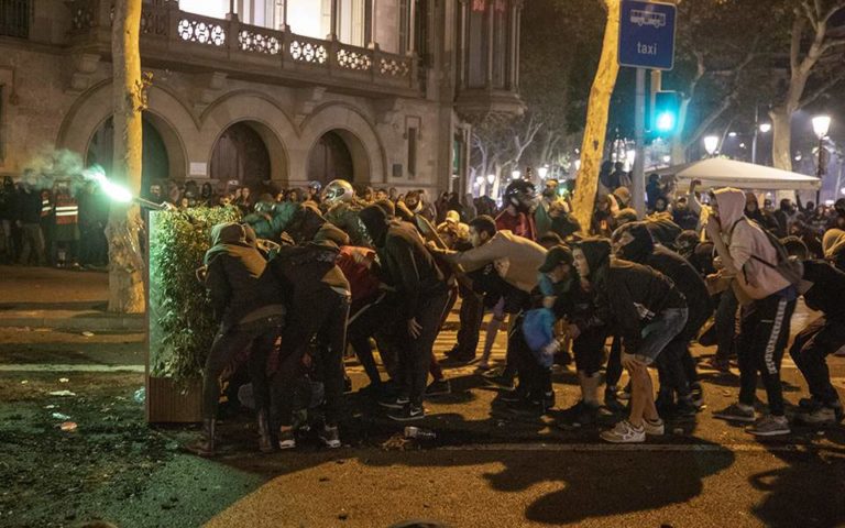 ΑΝΑΒΛΗΘΗΚΕ ΤΟ ΜΠΑΡΤΣΕΛΟΝΑ – ΡΕΑΛ ΛΟΓΩ ΤΗΣ ΕΚΡΥΘΜΗΣ ΚΑΤΑΣΤΑΣΗΣ ΣΤΗΝ ΚΑΤΑΛΟΝΙΑ