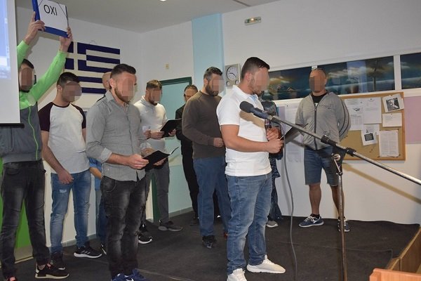 ΕΚΠΑΙΔΕΥΟΜΕΝΟΙ ΤΟΥ 2ου ΣΔΕ ΛΑΡΙΣΑΣ ΕΙΠΑΝ «ΟΧΙ» ΣΤΟΝ ΦΑΣΙΣΜΟ (ΦΩΤΟ)
