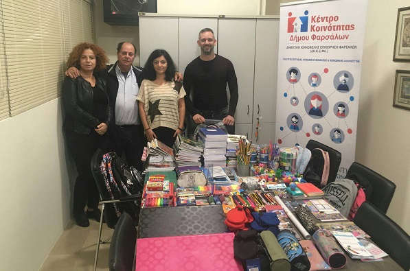 ΣΥΓΚΙΝΗΤΙΚΗ Η ΑΝΤΑΠΟΚΡΙΣΗ ΤΩΝ ΠΟΛΙΤΩΝ ΣΤΗ ΣΥΓΚΕΝΤΡΩΣΗ ΣΧΟΛΙΚΩΝ ΕΙΔΩΝ ΑΠΟ ΤΟ ΚΕΝΤΡΟ ΚΟΙΝΟΤΗΤΑΣ ΤΗΣ Δ.Η.Κ.Ε. ΦΑΡΣΑΛΩΝ