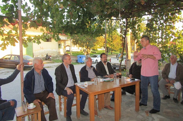 ΣΤΗ ΛΑΪΚΗ ΣΥΝΕΛΕΥΣΗ ΤΗΣ ΚΟΙΝΟΤΗΤΑΣ ΓΙΑΝΝΩΤΩΝ Ο ΔΗΜΑΡΧΟΣ ΕΛΑΣΣΟΝΑΣ