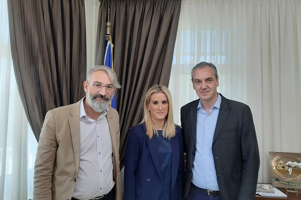 ΕΠΙΣΚΕΨΗ ΤΗΣ ΠΡΟΕΔΡΟΥ ΕΔΠ-LEADER Τ. ΔΟΚΟΥ ΣΤΟΝ ΔΗΜΑΡΧΟ ΕΛΑΣΣΟΝΑΣ