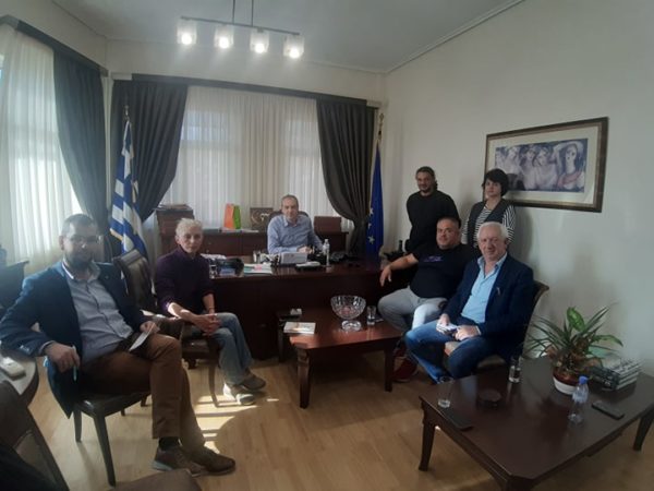 ΣΥΖΗΤΗΣΑΝ ΓΙΑ ΤΑ ΑΔΕΣΠΟΤΑ ΣΤΟ ΔΗΜΟ ΕΛΑΣΣΟΝΑΣ