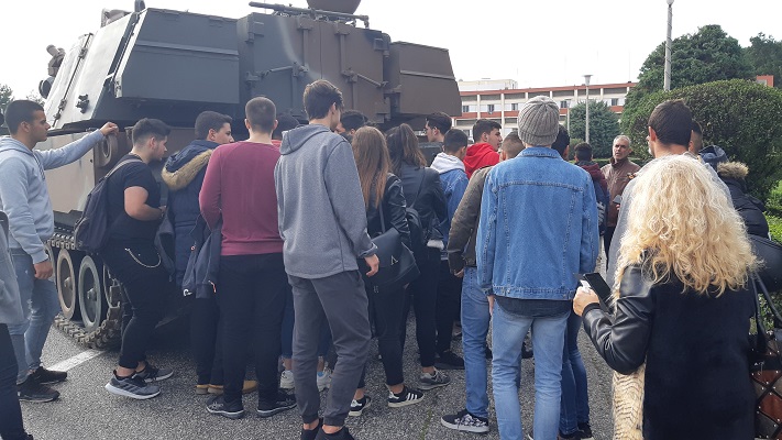 ΕΠΙΣΚΕΨΗ ΜΑΘΗΤΩΝ ΤΟΥ 1ου ΕΠΑΛ ΛΑΡΙΣΑΣ ΣΤΗΝ 1η ΣΤΡΑΤΙΑ