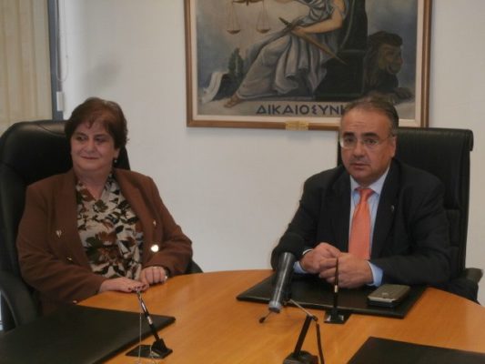 Δ. ΒΕΡΒΕΣΟΣ: Ο ΥΠΟΥΡΓΟΣ ΠΡΟΣΤΑΣΙΑΣ ΤΟΥ ΠΟΛΙΤΗ ΔΕΝ ΜΠΗΚΕ ΠΟΤΕ ΣΤΟΝ ΚΟΠΟ ΝΑ ΜΑΣ ΑΠΑΝΤΗΣΕΙ ΓΙΑ ΤΟ ΑΣΥΛΟ!