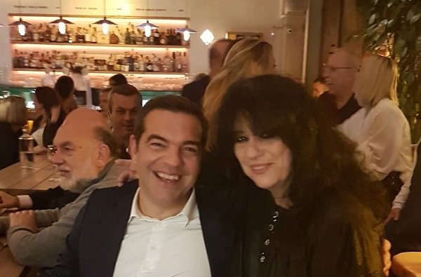 ΜΕ ΤΟ ΑΛΕΞΗ ΤΣΙΠΡΑ Η ΆΝΝΑ ΒΑΓΕΝΑ – ΚΗΛΑΗΔΟΝΗ