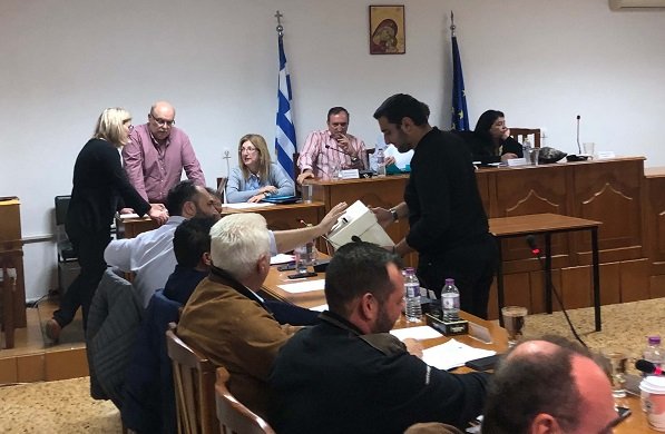 ΟΙ ΕΚΠΡΟΣΩΠΟΙ ΤΟΥ ΔΗΜΟΥ ΤΥΡΝΑΒΟΥ ΣΤΟ ΣΥΝΕΔΡΙΟ ΤΗΣ ΠΕΔ