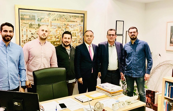 ΜΕ ΤΟΝ ΧΡ. ΚΕΛΛΑ ΣΥΝΑΝΤΗΘΗΚΕ Η ΔΙΟΙΚΗΣΗ ΤΟΥ ΓΕΩΠΟΝΙΚΟΥ ΣΥΛΛΟΓΟΥ ΛΑΡΙΣΑΣ