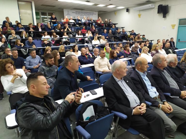 ΕΝΔΙΑΦΕΡΟΥΣΑ ΗΜΕΡΙΔΑ ΣΤΗ ΛΑΡΙΣΑ ΓΙΑ ΤΗ ΦΥΣΙΚΗ ΑΓΩΓΗ ΚΑΙ ΤΙΣ ΣΥΜΠΕΡΙΦΟΡΕΣ ΠΡΟΠΟΝΗΤΩΝ