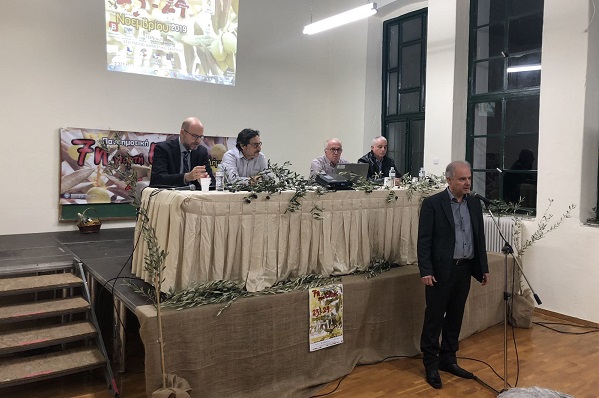 ΞΕΚΙΝΗΣΕ Η ΓΙΟΡΤΗ ΕΛΙΑΣ ΣΤΟΥΣ ΓΟΝΝΟΥΣ