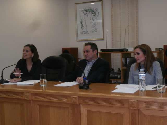 ΠΕΡΙΟΡΙΣΜΕΝΗ Η ΕΠΑΓΓΕΛΜΑΤΙΚΗ ΕΠΑΝΕΝΤΑΞΗ ΑΠΟΦΥΛΑΚΙΣΜΕΝΩΝ ΚΑΙ ΠΡΩΗΝ ΕΞΑΡΤΗΜΕΝΩΝ ΑΤΟΜΩΝ