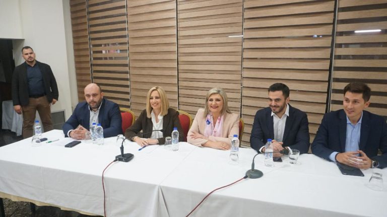ΣΤΗ ΛΑΡΙΣΑ Η ΦΩΦΗ ΓΕΝΝΗΜΑΤΑ