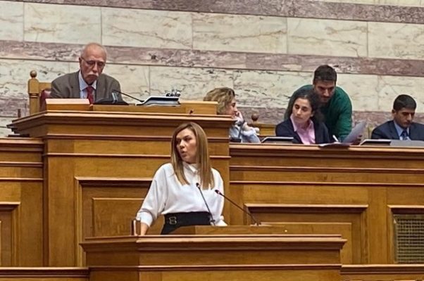 ΣΤΕΛΛΑ ΜΠΙΖΙΟΥ: Ο ΈΛΛΗΝΑΣ ΑΠΑΙΤΕΙ ΝΑ ΤΕΛΕΙΩΝΕΙ Η ΕΛΛΑΔΑ ΜΕ ΤΗΝ ΑΝΟΜΙΑ