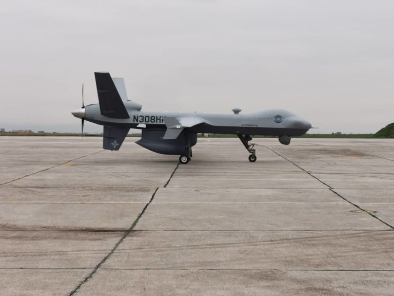 ΕΝΤΥΠΩΣΙΑΚΕΣ ΕΙΚΟΝΕΣ ΑΠΟ ΤΗΝ ΕΠΙΔΕΙΞΗ ΤΟΥ DRONE MQ-9 GUARDIAN ΣΤΗ ΛΑΡΙΣΑ (ΦΩΤΟ – ΒΙΝΤΕΟ)