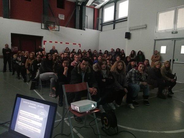 ΣΥΖΗΤΗΣΑΝ ΣΤΟ 1ο Δ.Σ. ΓΙΑΝΝΟΥΛΗΣ ΓΙΑ ΤΙΣ ΣΧΕΣΕΙΣ ΣΧΟΛΕΙΟΥ – ΟΙΚΟΓΕΝΕΙΑΣ