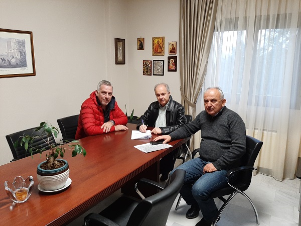ΞΕΚΙΝΑΕΙ ΕΡΓΟ ΑΓΡΟΤΙΚΗΣ ΟΔΟΠΟΙΙΑΣ ΣΤΟ ΠΟΥΡΝΑΡΙ