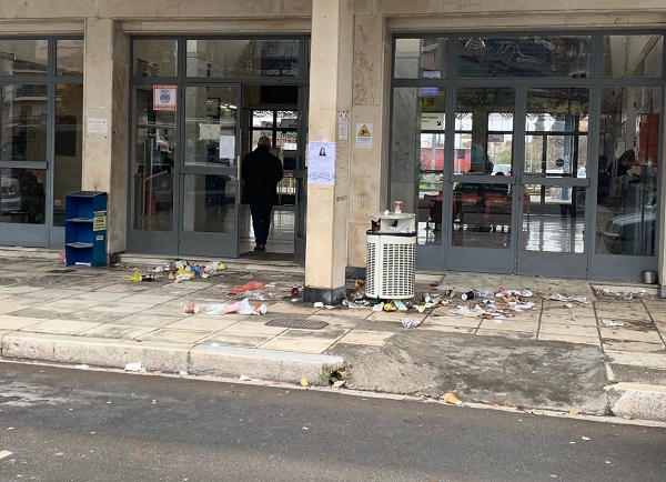 ΖΕΧΝΕΙ Ο ΣΙΔΗΡΟΔΡΟΜΙΚΟΣ ΣΤΑΘΜΟΣ ΛΑΡΙΣΑΣ