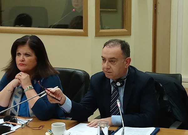 ΣΤΗΡΙΞΤΕ ΤΗΝ ΕΛΛΑΔΑ ΚΑΙ ΑΦΗΣΤΕ ΤΙΣ “ΙΣΕΣ ΑΠΟΣΤΑΣΕΙΣ”