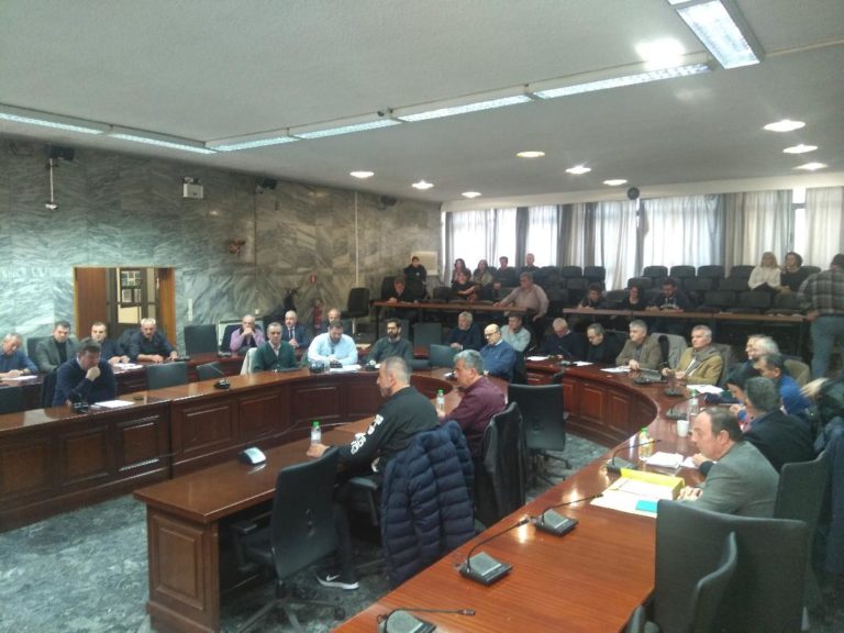 ΤΟ ΚΑΤΑ ΠΛΕΙΟΨΗΦΙΑ ΨΗΦΙΣΜΑ ΤΟΥ Δ.Σ. ΔΗΜΟΥ ΛΑΡΙΣΑΙΩΝ ΓΙΑ ΤΗΝ ΚΑΤΑΔΙΚΗ ΤΗΣ ΕΠΙΘΕΣΗΣ ΣΕ ΒΑΡΟΣ ΑΣΤΥΝΟΜΙΚΩΝ