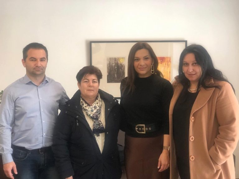 ΜΕ ΤΟ ΣΥΝΔΕΣΜΟ ΣΑΡΑΚΑΤΣΑΝΑΙΩΝ ΝΟΜΟΥ ΛΑΡΙΣΑΣ Η ΣΤΕΛΛΑ ΜΠΙΖΙΟΥ