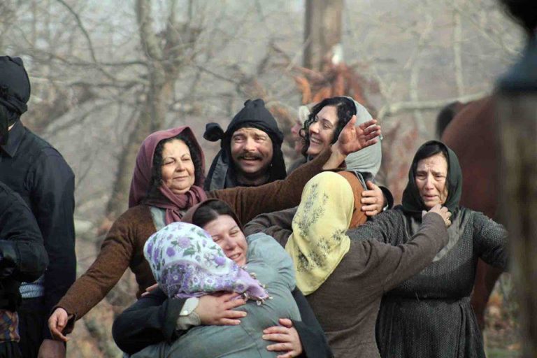 ΑΜΠΕΛΩΝΙΤΕΣ ΚΑΙ ΛΑΡΙΣΑΙΟΙ ΣΕ ΓΥΡΙΣΜΑΤΑ ΤΗΣ ΣΕΙΡΑΣ «ΚΟΚΚΙΝΟ ΠΟΤΑΜΙ»