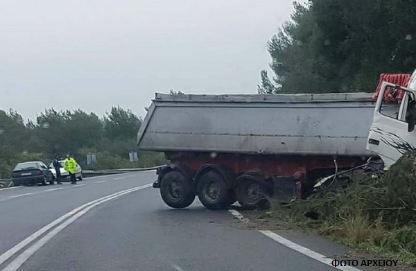 ΚΥΚΛΟΦΟΡΙΑΚΟ ΚΟΜΦΟΥΖΙΟ ΣΤΟ ΜΕΓΑΛΟ ΜΟΝΑΣΤΗΡΙ ΑΠΟ ΕΚΤΡΟΠΗ ΝΤΑΛΙΚΑΣ