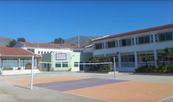ΜΑΘΗΤΕΣ ΤΟΥ 2ου ΓΥΜΝΑΣΙΟΥ ΤΥΡΝΑΒΟΥ ΖΗΤΟΥΝ ΑΠΟ ΤΗ ΔΗΜΟΤΙΚΗ ΑΡΧΗ ΝΑ ΑΝΤΙΜΕΤΩΠΙΣΕΙ ΠΡΟΒΛΗΜΑΤΑ