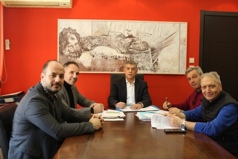 ΣΥΝΤΗΡΕΙ ΤΟ ΟΔΙΚΟ ΚΥΚΛΩΜΑ ΚΙΣΣΑΒΟΥ ΜΕ 2,3 ΕΚΑΤ. ΕΥΡΩ Η ΠΕΡΙΦΕΡΕΙΑ