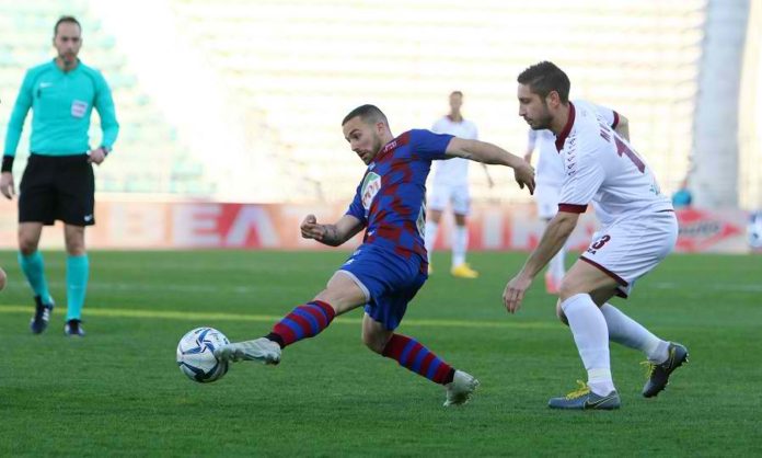 ΕΚΤΟΣ ΜΑ(Χ)ΗΣ PLAY OFF Η ΑΕΛ