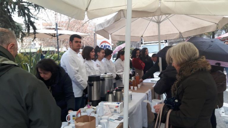 ΡΟΦΗΜΑΤΑ ΑΓΑΠΗΣ ΚΑΙ ΑΛΛΗΛΕΓΓΥΗΣ ΑΠΟ ΤΟΝ ΣΥΛΛΟΓΟ «ΔΙΕΞΟΔΟΣ»
