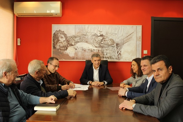 ΝΕΑ ΕΡΓΑ 4 ΕΚ. € ΑΠΟ ΤΗΝ ΠΕΡΙΦΕΡΕΙΑ ΓΙΑ ΤΗΝ ΔΙΑΧΕΙΡΙΣΗ ΤΟΥ ΝΕΡΟΥ ΣΤΗ ΛΙΜΝΗ ΚΑΡΛΑ