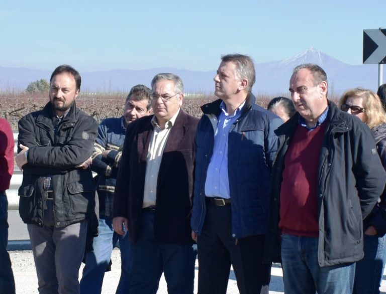 Γ. ΛΑΜΠΡΟΥΛΗΣ: ΤΟ ΚΚΕ ΕΙΝΑΙ ΑΛΛΗΛΕΓΓΥΟ ΣΤΟΥΣ ΑΓΩΝΕΣ ΤΩΝ ΑΓΡΟΤΩΝ
