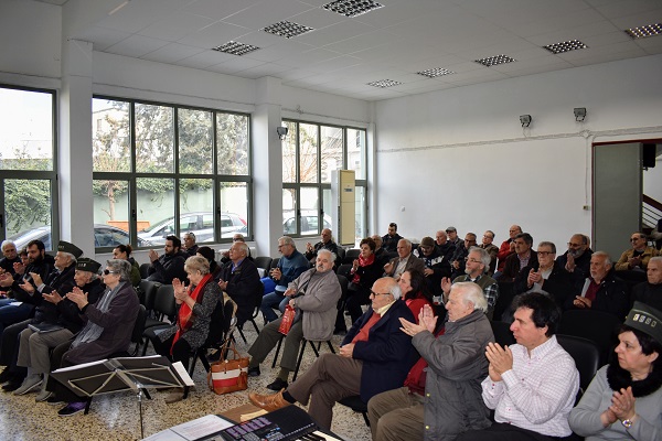 ΤΑ ΜΗΝΥΜΑΤΑ ΤΗΣ ΕΠΟΝ ΖΩΝΤΑΝΕΨΑΝ ΣΕ ΕΚΔΗΛΩΣΗ ΤΟΥ ΚΚΕ ΣΤΗ ΛΑΡΙΣΑ