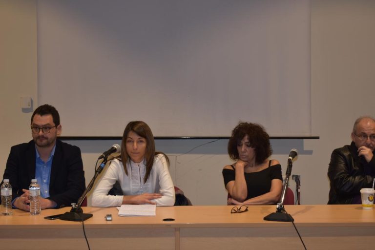 ΦΕΡΝΟΥΝ ΤΟΥΣ ΝΟΜΟΥΣ ΤΗΣ ΑΓΟΡΑΣ ΣΤΗ ΔΗΜΟΣΙΑ ΥΓΕΙΑ