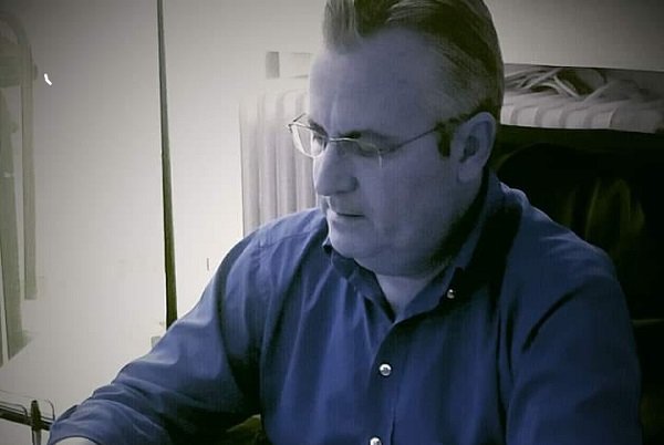 ΤΟ ΑΝΟΙΓΜΑ ΤΩΝ ΣΧΟΛΕΙΩΝ ΑΠΟΤΕΛΕΙ ΤΗΝ ΠΙΟ ΔΥΣΚΟΛΗ ΕΞΙΣΩΣΗ !!!