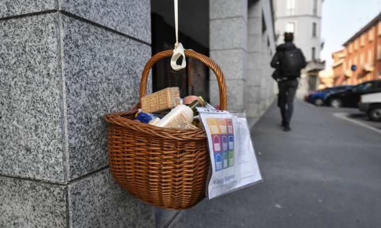 Η ΠΕΙΝΑ ΚΑΝΕΙ ΑΠΕΙΛΗΤΙΚΗ ΤΗΝ ΕΜΦΑΝΙΣΗ ΤΗΣ ΣΤΗΝ ΙΤΑΛΙΑ