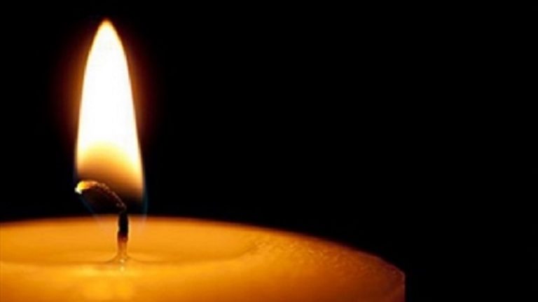 ΘΡΗΝΟΣ ΣΤΗΝ ΑΓΙΑ ΓΙΑ ΤΗΝ ΑΠΩΛΕΙΑ ΤΗΣ 58ΧΡΟΝΗΣ ΕΚΠΑΙΔΕΥΤΙΚΟΥ ΕΛΕΝΗΣ ΤΣΑΠΟΥ