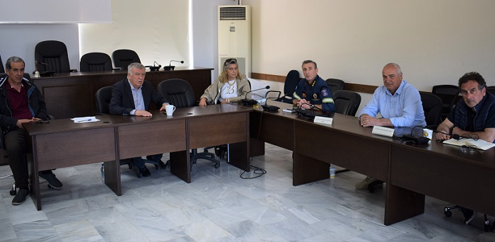 ΣΤΟ ΔΗΜΑΡΧΟ ΚΙΛΕΛΕΡ Ο ΔΙΟΙΚΗΤΗΣ ΤΩΝ ΠΥΡΟΣΒΕΣΤΙΚΩΝ ΥΠΗΡΕΣΙΩΝ ΝΟΜΟΥ ΛΑΡΙΣΑΣ