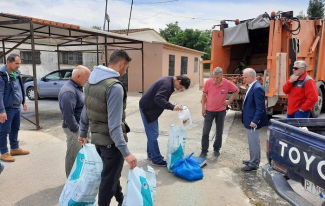 ΣΥΓΚΕΝΤΡΩΘΗΚΑΝ ΚΕΝΕΣ ΣΥΣΚΕΥΑΣΙΕΣ ΦΥΤΟΦΑΡΜΑΚΩΝ ΣΤΟ ΔΗΜΟ ΤΕΜΠΩΝ