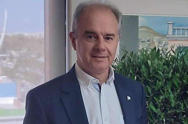 ΔΗΜΟΣ ΤΕΜΠΩΝ: ΚΑΘΑΡΙΣΜΟΣ ΙΔΙΩΤΙΚΩΝ ΟΙΚΟΠΕΔΩΝ ΚΑΙ ΑΚΑΛΥΠΤΩΝ ΧΩΡΩΝ ΕΝΤΟΣ ΟΙΚΙΣΜΩΝ