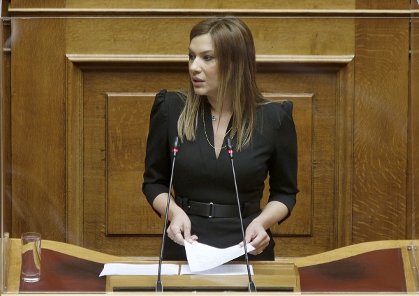 ΣΤΕΛΛΑ ΜΠΙΖΙΟΥ: ΣΤΗΡΙΖΟΥΜΕ ΕΜΠΡΑΚΤΑ ΤΟΥΣ ΣΥΜΠΟΛΙΤΕΣ ΜΑΣ ΠΟΥ ΕΠΛΗΓΗΣΑΝ ΑΠΟ ΤΗ ΘΕΟΜΗΝΙΑ