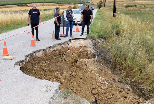 ΚΑΘΙΖΗΣΗ ΚΑΙ ΑΠΟΚΟΠΗ ΤΟΥ ΟΔΟΣΤΡΩΜΑΤΟΣ ΣΤΗΝ ΕΠ.Ο. ΑΠΟ ΤΗΝ ΟΔΟ ΦΑΡΣΑΛΩΝ ΠΡΟΣ ΤΟ ΣΟΦΟ