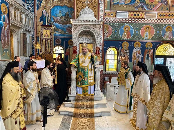 ΑΡΧΙΕΡΑΤΙΚΗ ΘΕΙΑ ΛΕΙΤΟΥΡΓΙΑ ΚΑΙ ΟΝΟΜΑΣΤΗΡΙΑ ΓΙΑ ΤΟΝ ΜΗΤΡΟΠΟΛΙΤΗ ΛΑΡΙΣΗΣ ΚΑΙ ΤΥΡΝΑΒΟΥ