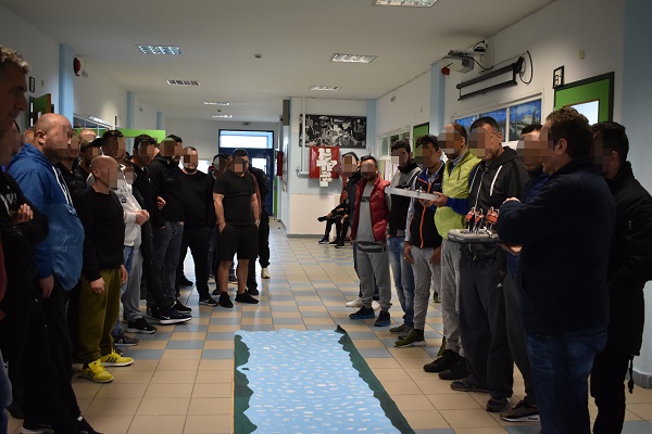 ΒΙΩΜΑΤΙΚΗ ΕΜΠΕΙΡΙΑ ΤΟΥ ΠΡΟΣΦΥΓΙΚΟΥ ΣΤΟ ΣΧΟΛΕΙΟ ΦΥΛΑΚΗΣ ΛΑΡΙΣΑΣ