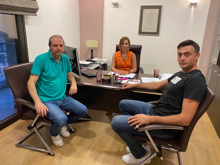 ΣΤΟ ΠΛΕΥΡΟ ΤΗΣ ΛΑΡΙΣΑΣ ΚΑΕ Η ΣΤΕΛΛΑ ΜΠΙΖΙΟΥ