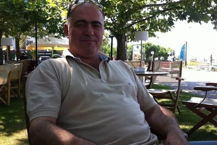 Β. ΠΛΗΣΙΩΤΗΣ: ΔΕΝ ΕΧΩ ΚΑΜΙΑ ΣΧΕΣΗ ΜΕ ΤΗ ΔΙΟΙΚΗΣΗ ΤΟΥ ΤΥΡΝΑΒΟΥ 2005