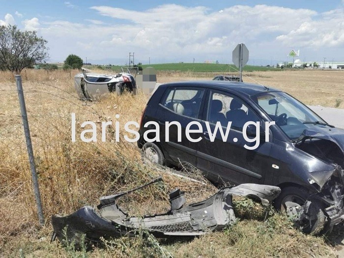 ΤΡΑΥΜΑΤΙΣΤΗΚΑΝ ΜΑΝΑ ΚΑΙ ΚΟΡΗ ΣΕ ΣΦΟΔΡΗ ΣΥΓΚΡΟΥΣΗ ΙΧ ΣΤΗ ΛΑΡΙΣΑ
