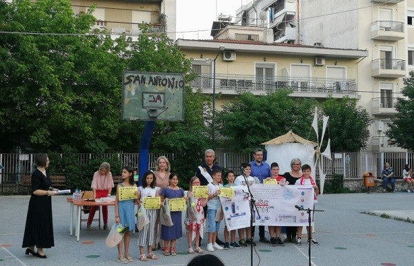 «YOU WILL NEVER WALK ALONE»: ΠΡΩΤΟ ΒΡΑΒΕΙΟ ΓΙΑ ΤΟ 4Ο ΔΗΜΟΤΙΚΟ ΣΧΟΛΕΙΟ ΤΥΡΝΑΒΟΥ